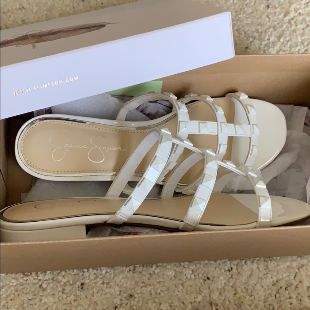 BRAND NEW JESSICA SIMPSON CAIRA SANDAL
